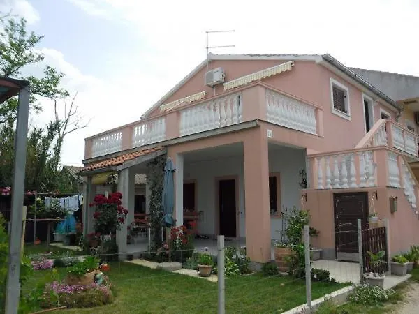 Apartment In Privlaka With Sea View, Terrace, Air Conditioning, Wifi 3591-1 0*, Privlaka (Zadar)